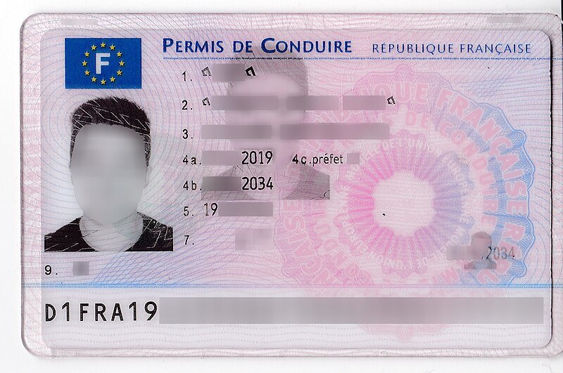 @Célestin92 Permis_de_conduire_français