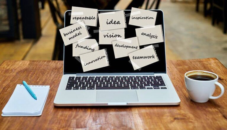 Cinq start-up rejoignent le Village. By CA