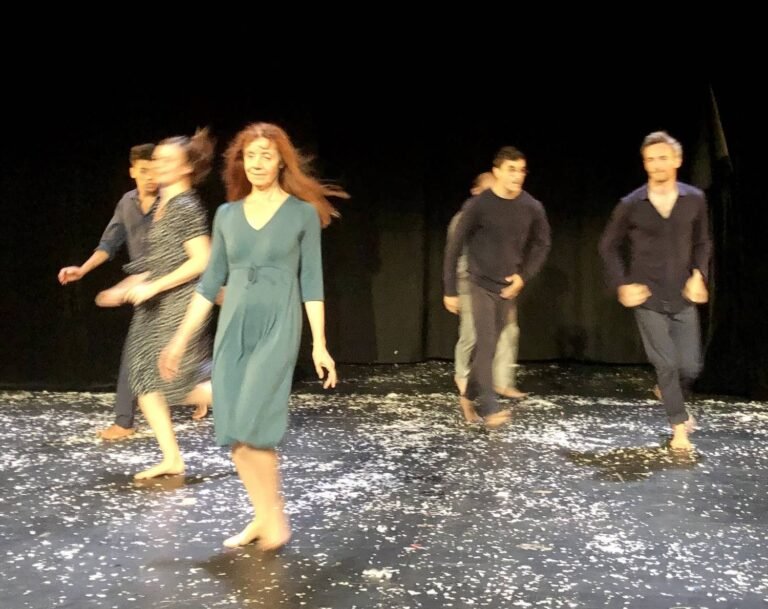 Le Cabaret des absents