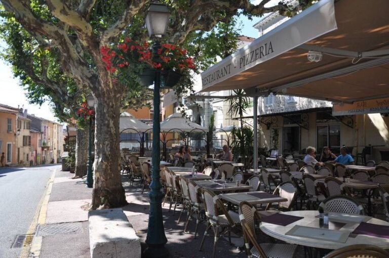 Le Marché du samedi –  The Saturday market