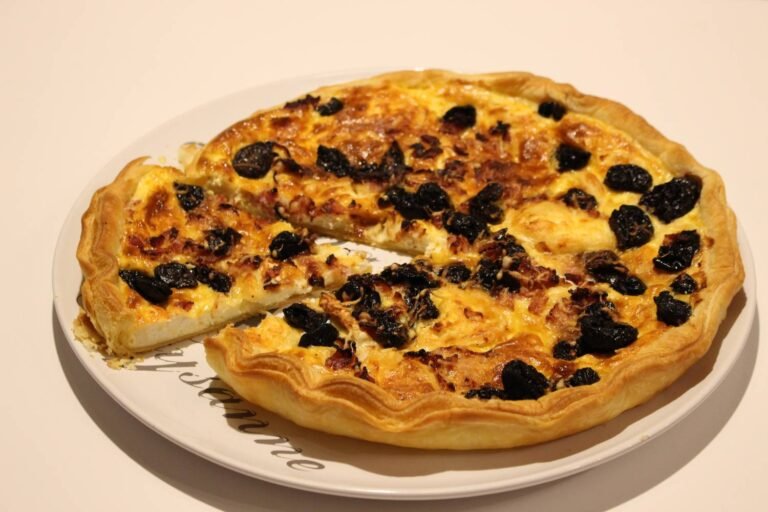 Tarte au chèvre et aux pruneaux