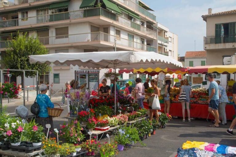 Le Marché de Châteauneuf
