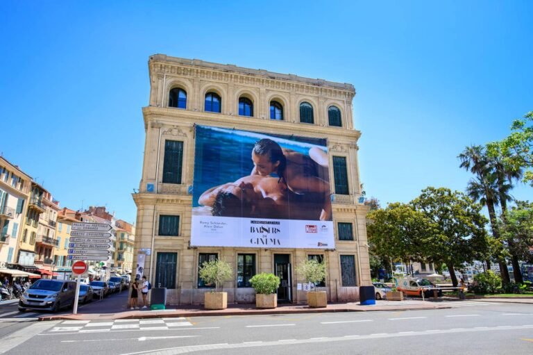 « Cannes fait le mur »