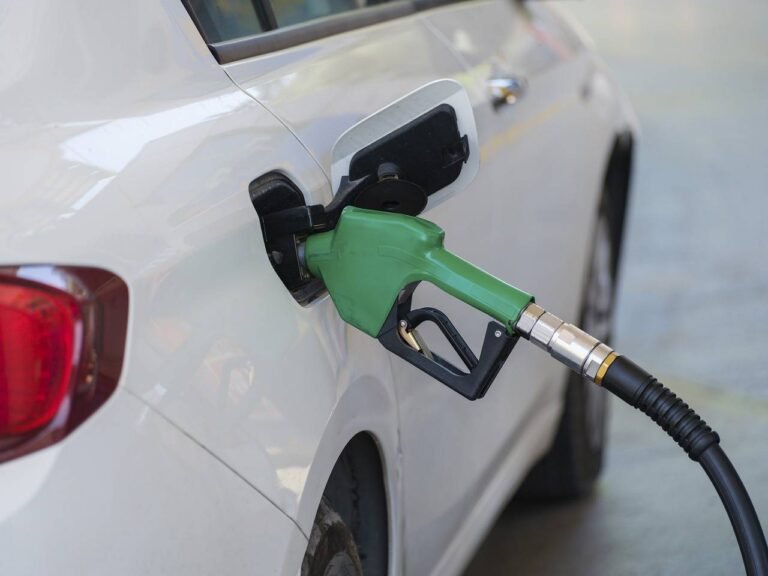 Approvisionnement en carburant dans les Alpes-Maritimes