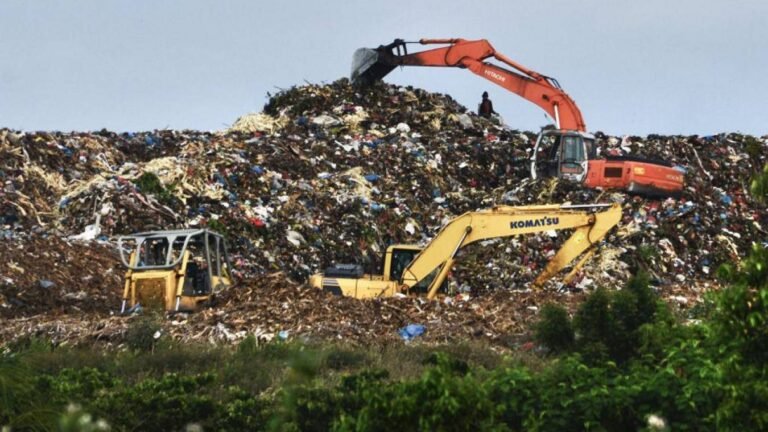 Un « mur de déchets »