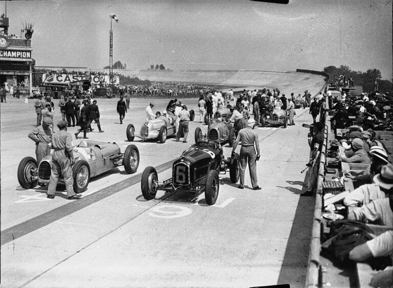 4 octobre 1924, inauguration de l’Autodrome de Linas-Montlhéry.