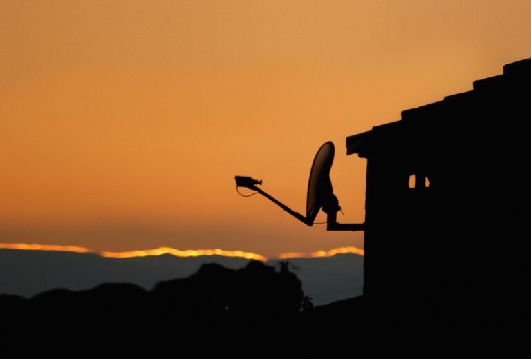 Orange lance son offre Satellite