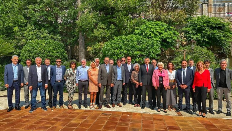 Les Maires des Alpes Maritimes