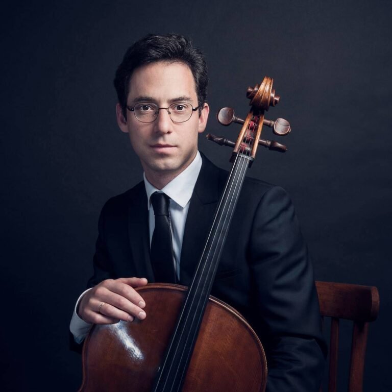 Un violoncelliste traverse la France pour la culture