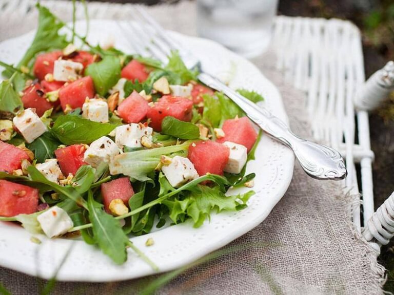 Salade roquette, melon, pastèque, feta et menthe