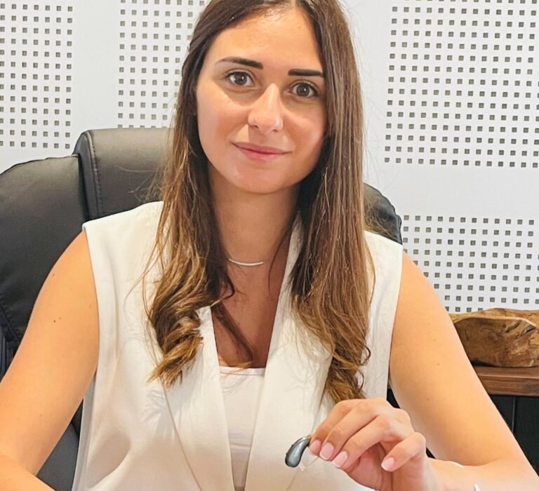 Whitney Amouyal, toujours à votre écoute !