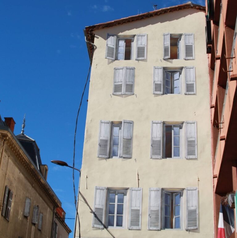 Quand l’Art s’Invite sur les Murs