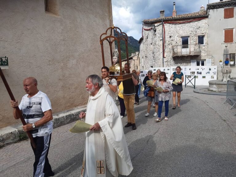 Saint Arnoux protège Le Mas