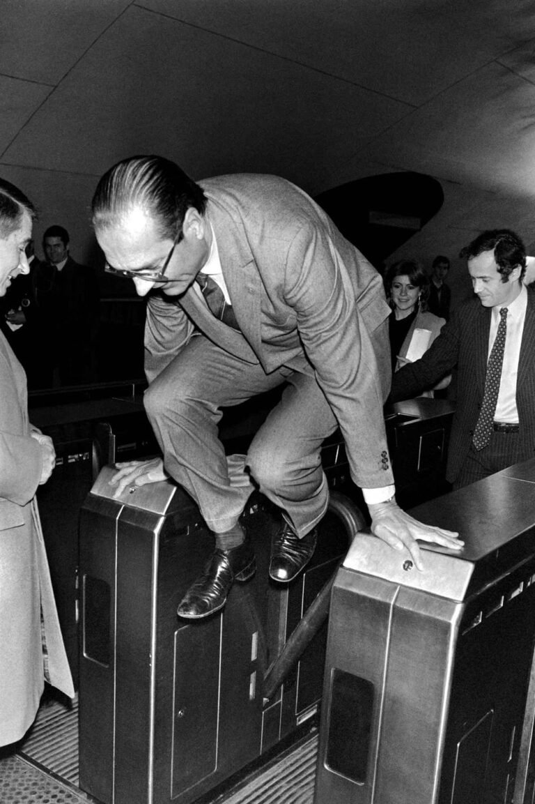 Hommage au président Chirac.