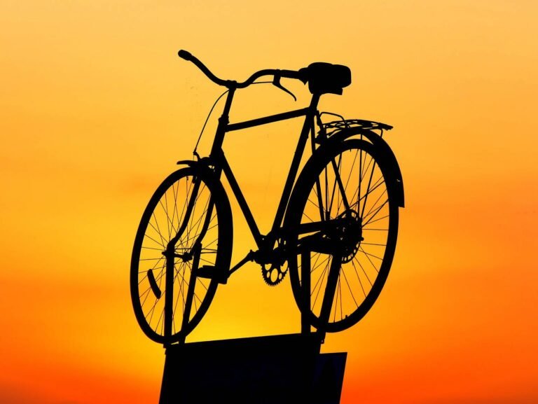 A 13 ans, Thomas traverse la France à vélo