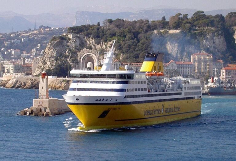 Liaisons maritimes Nice-Corse