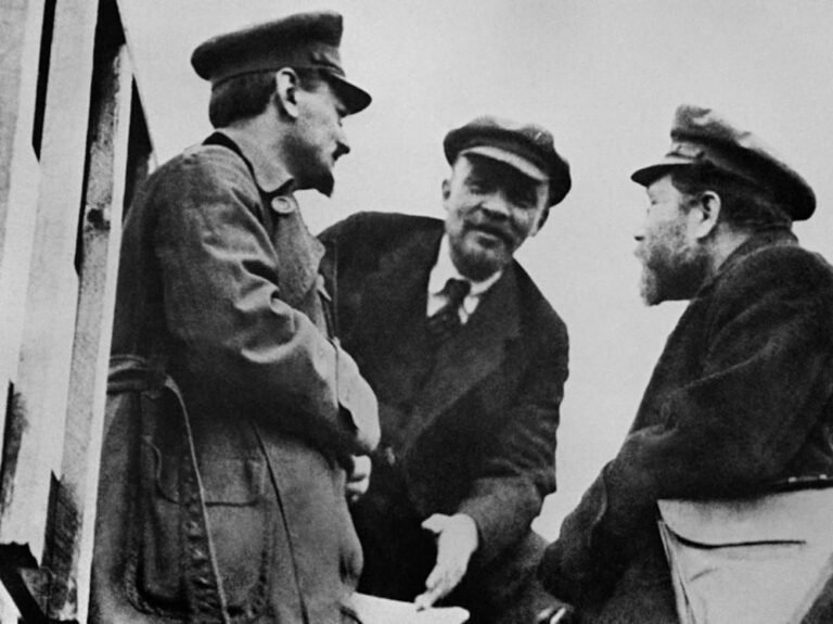 C&rsquo;est Lénine Et Trotsky qu&rsquo;on Assassine…