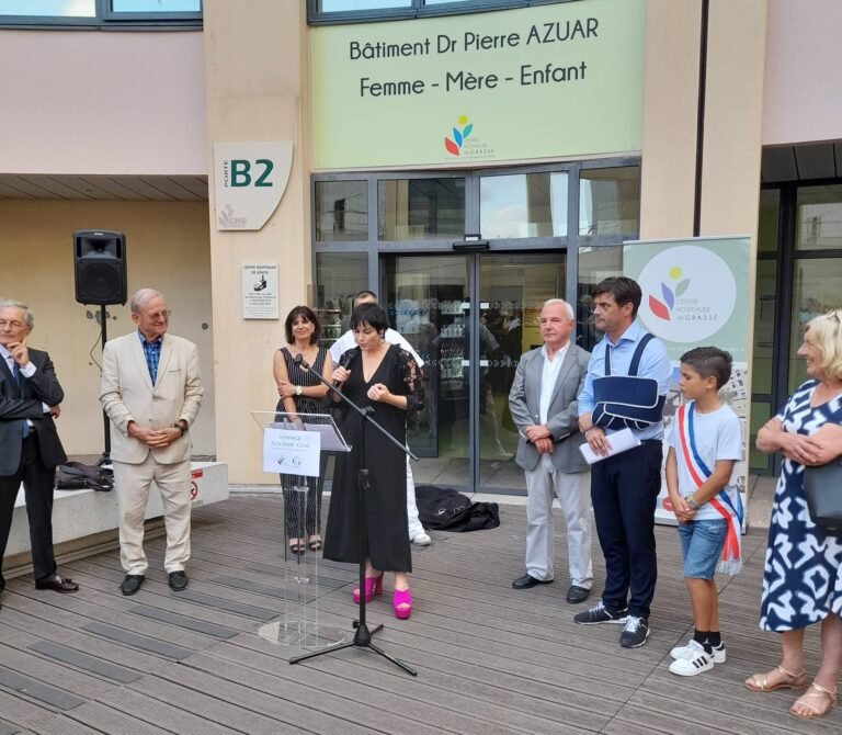 Baptême du bâtiment Femme Mère Enfant