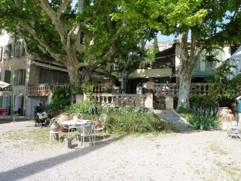 Au grand jardin jusqu&rsquo;à demain