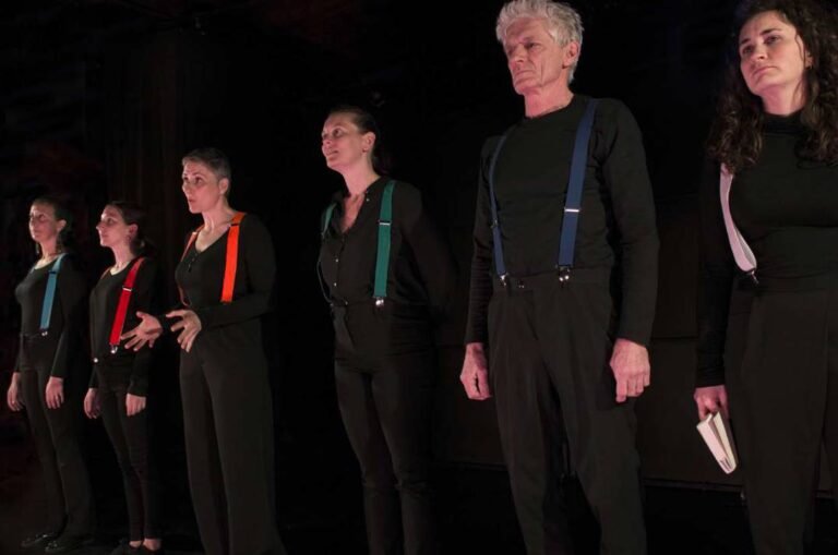 Stage de théâtre avec la nuit blanche