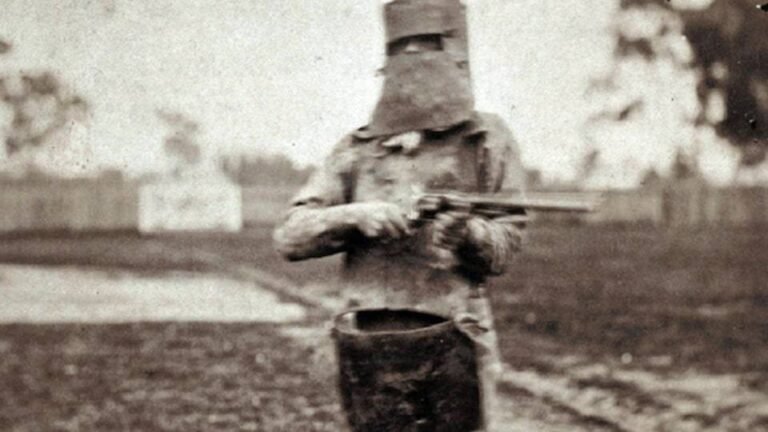Portrait de Ned Kelly, le rebelle australien