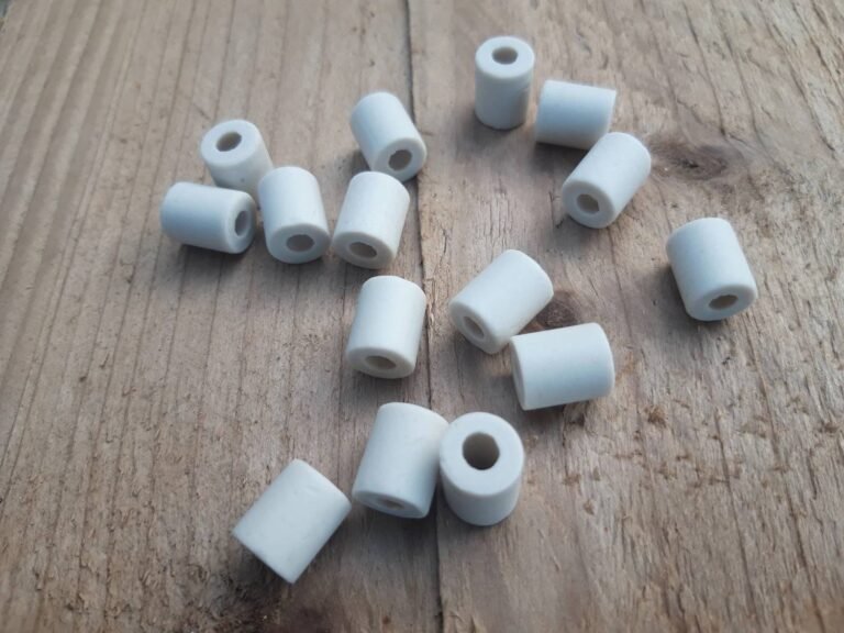 Les perles de céramiques.