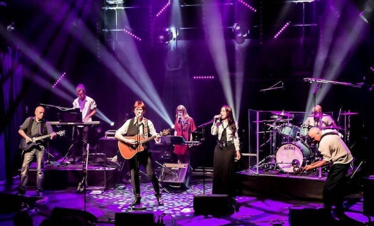 Les Soirées Estivales 2024 : Ziggy’S Band – Tribute David Bowie
