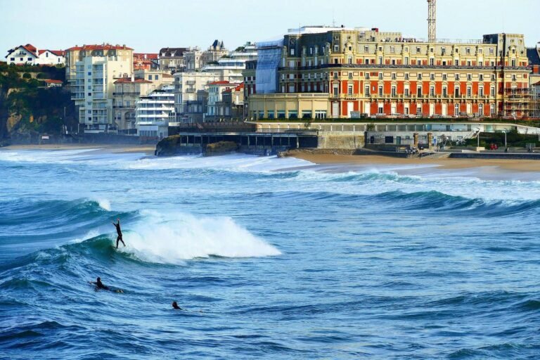 Grasse Mat’ vous emmène à Biarritz