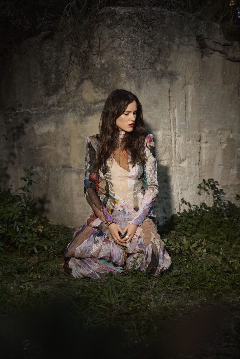 Clara Ysé, en concert au théâtre de Grasse