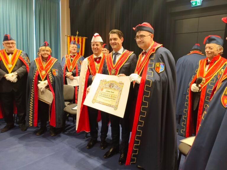 Jérôme Viaud intronisé Chevalier de L’Ordre Illustre des Chevaliers de Méduse