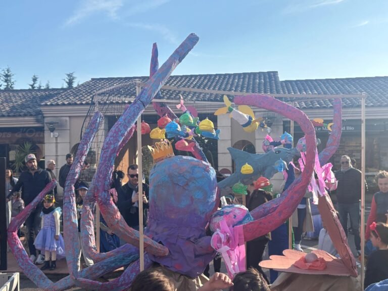 🎭🎉 « Quand Opio, Peymeinade et Saint-Vallier mettent le monde à l&rsquo;envers… en confettis ! 🎊🤹‍♂️🚀 » 🎭
