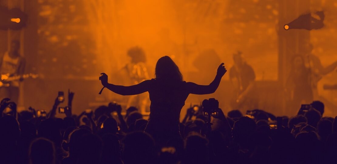 concert-3084876_1280