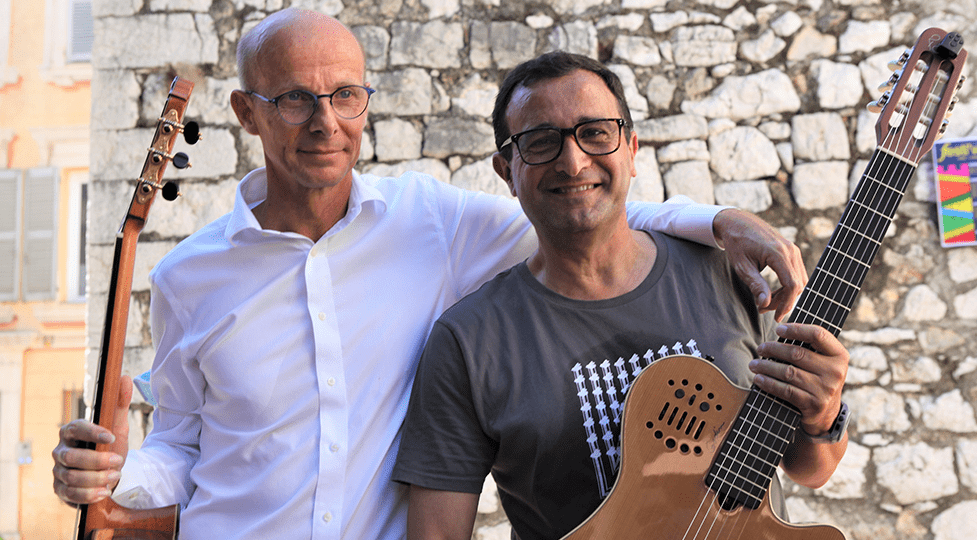 nice-guitar-duet