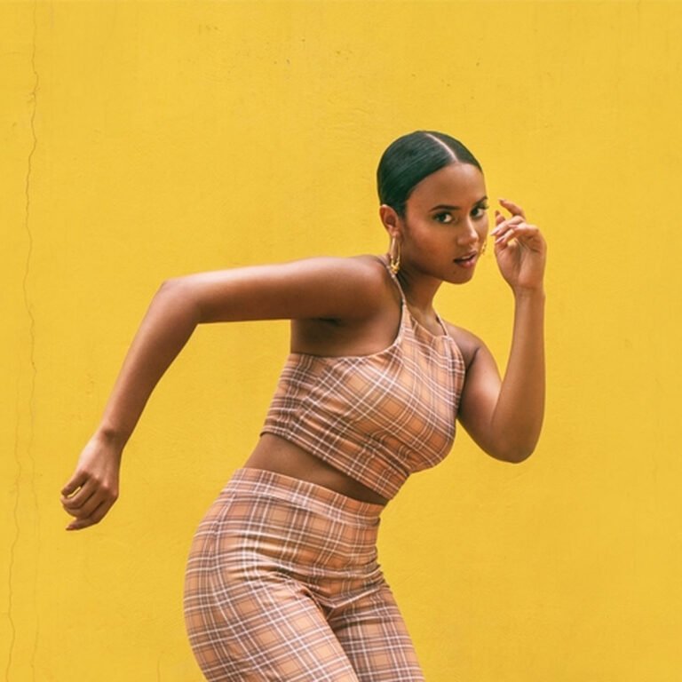 Mayra Andrade envoûte le Théâtre de Grasse