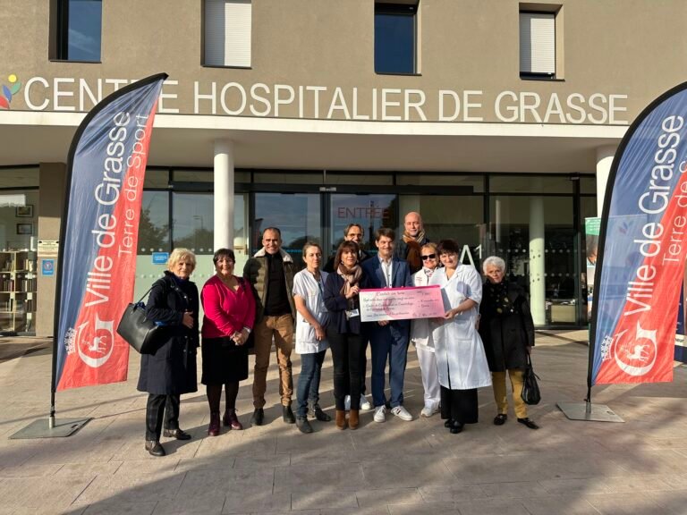 Un chèque de 7 281 € remis au Centre Hospitalier de Grasse