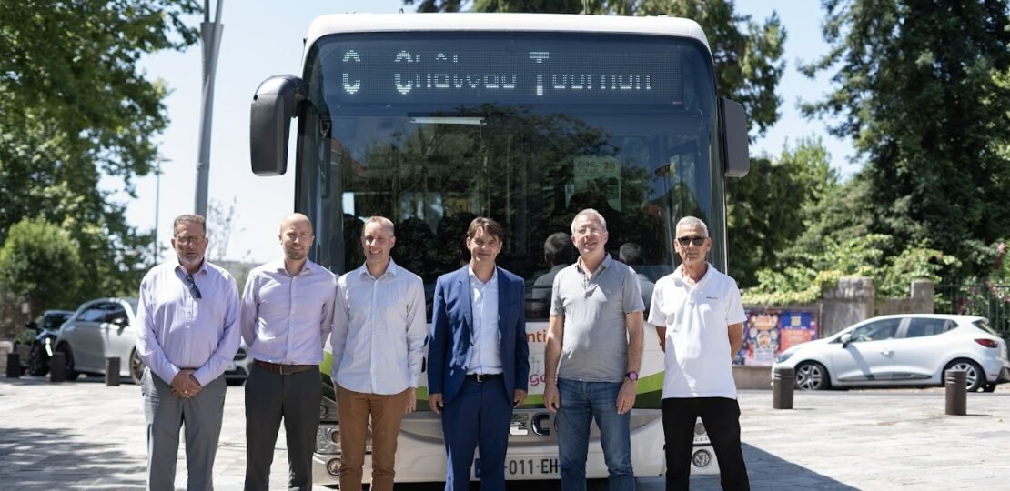 BUS